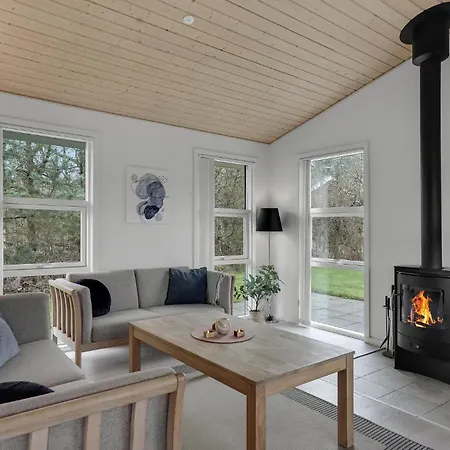 Amazing In With Kitchen Holiday home