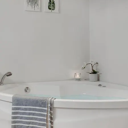 Amazing In With Kitchen * Hals