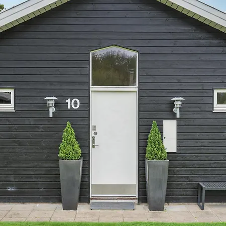 Holiday home Amazing In With Kitchen Hals
