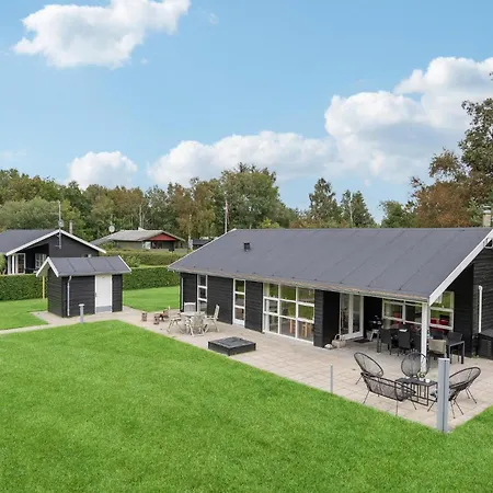 Amazing In With Kitchen Holiday home *