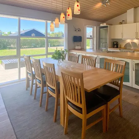 Amazing In With Kitchen